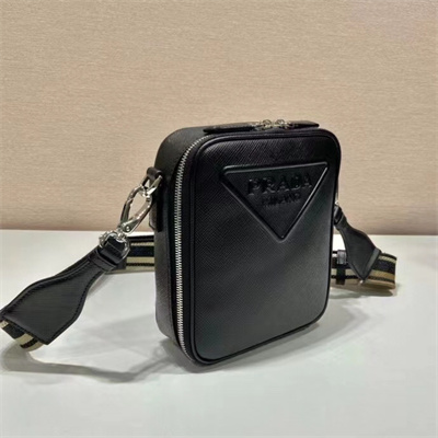 Pra*a saffiano leather shoulder bag in black 2vh154