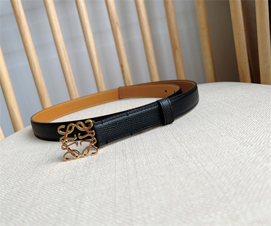 L0ew* belt in grained calfskin 20mm gold hardware black/brown