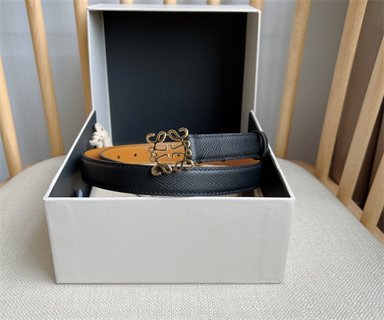 L0ew* belt in grained calfskin 20mm gold hardware black/brown