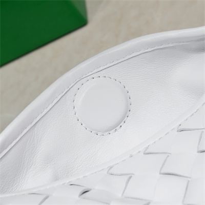 BV Small Hop Shoulder Bag In Calfskin