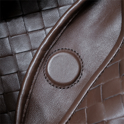 BV Small Hop Shoulder Bag In Calfskin