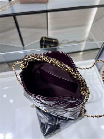 Cha.nel Clutch With Chain Shiny Lambskin & Gold-Tone Metal Burgundy AP4189