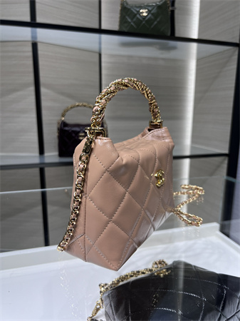 Cha.nel Clutch With Chain Shiny Lambskin & Gold-Tone Metal Nude Pink AP4189