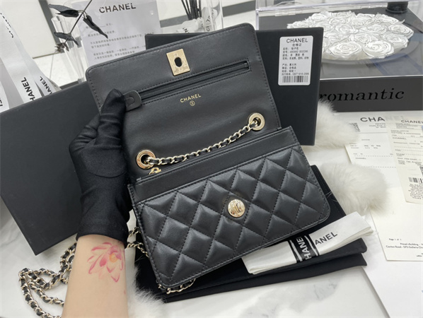 Cha.nel Trendy CC Wallet On Chain Lambskin Gold Tone Metal In Black A80982