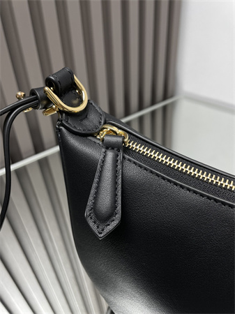 F**digraphy mini leather bag black