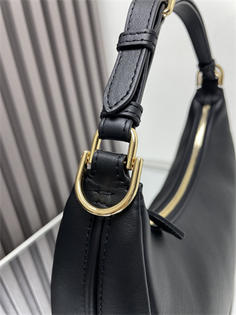 F**digraphy small leather bag black