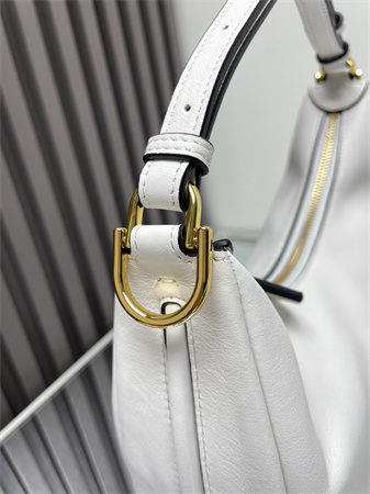 F**digraphy small leather bag white