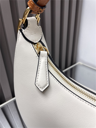 F**digraphy small leather bag white