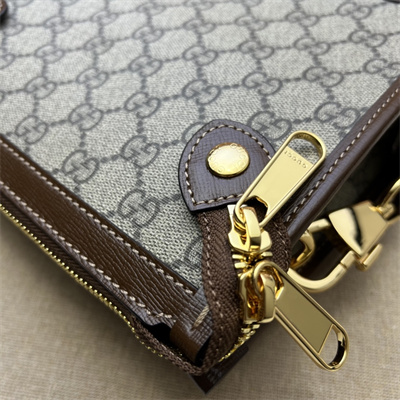 Gu.cci Messenger Bag Interlocking G Canvas 674164