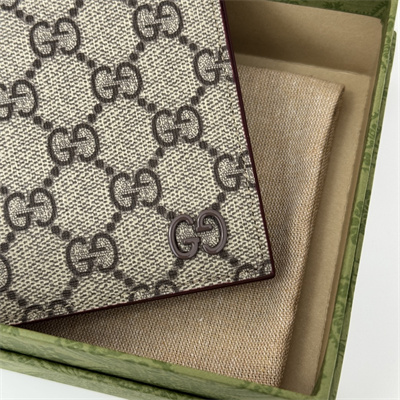 gu.cci gg passport case with bordeaux interior S*p*e canvas 795229