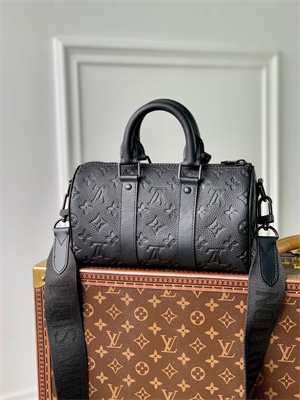 LV Keepall Bandoulière 25 Taurillon Monogram M20900
