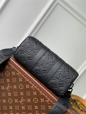 LV Keepall Bandoulière 25 Taurillon Monogram M20900