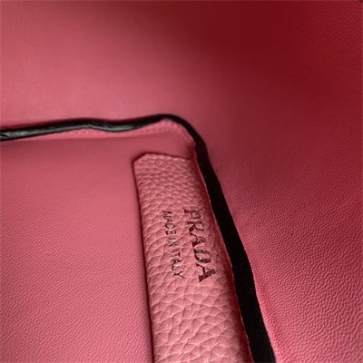 Pra*a leather mini bag pink 1ba349