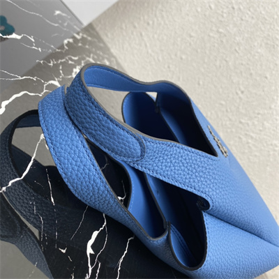 Pra*a leather mini bag wave 1ba349