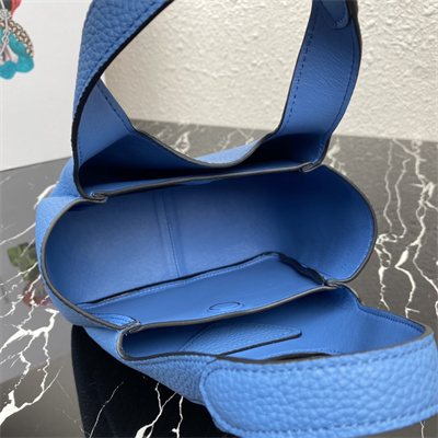 Pra*a leather mini bag wave 1ba349