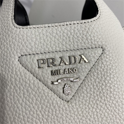 Pra*a leather mini bag white/black 1ba349