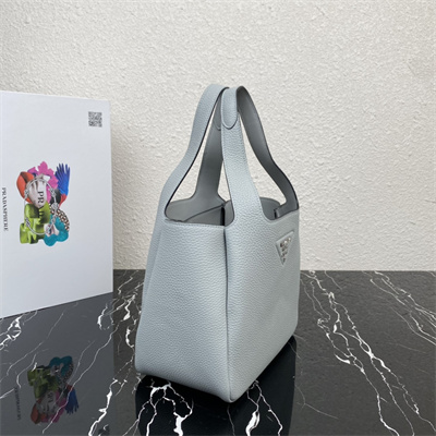 Pra*a medium leather tote 1bg335