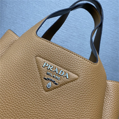 Pra*a medium leather tote 1bg335