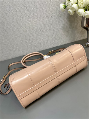 Pra*a medium leather handbag 1ba426