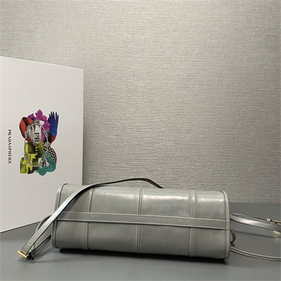 Pra*a medium leather handbag 1ba426