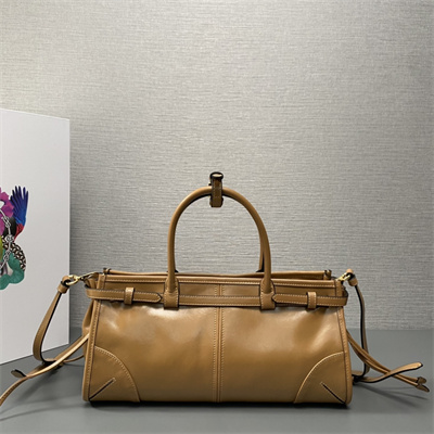 Pra*a medium leather handbag 1ba426