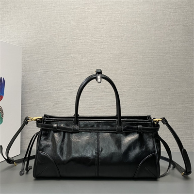 Pra*a medium leather handbag 1ba426