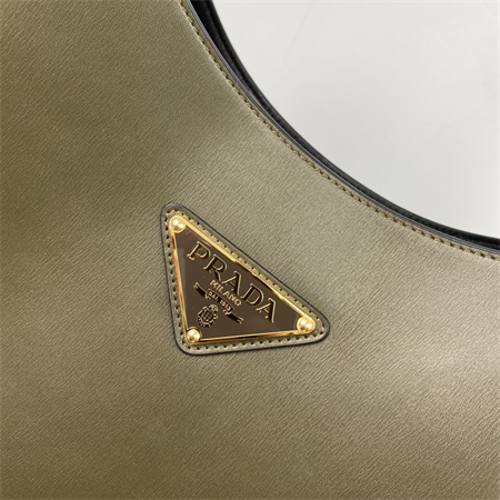 Pra*a large leather shoulder bag with topstitching green 1bc181