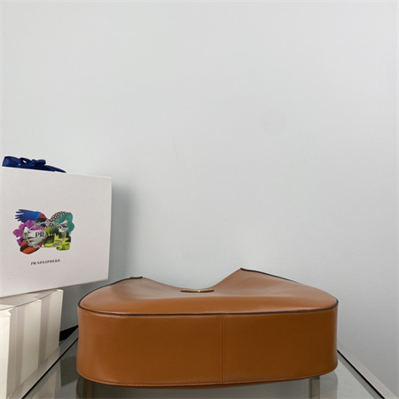 Pra*a large leather shoulder bag with topstitching brown 1bc181