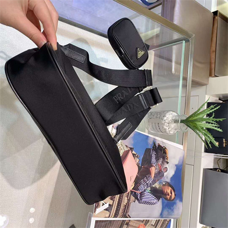 Pra*a re-nylon and saffiano leather shoulder bag black 2vh113