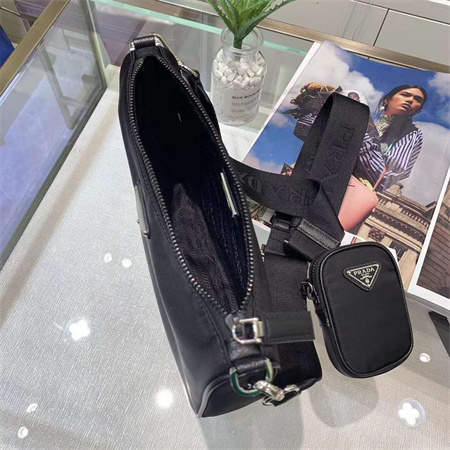 Pra*a re-nylon and saffiano leather shoulder bag black 2vh113