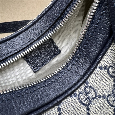 gu.cci attache small shoulder bag gg S*p*e canvas 699409