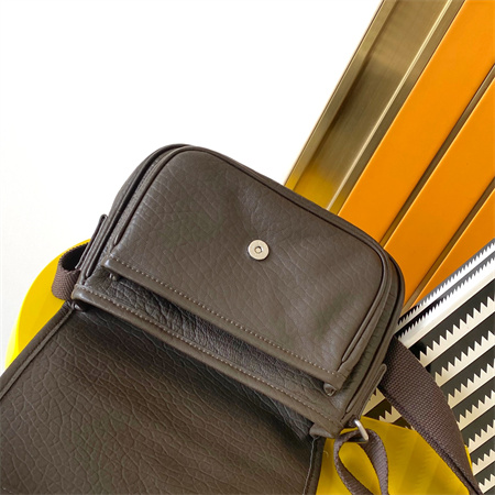 Y.S.L NIKI Small Messenger Bag In Grained Lambskin Light Musk