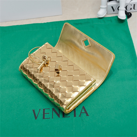 BV Andiamo Large Flap Wallet Lambskin Gold