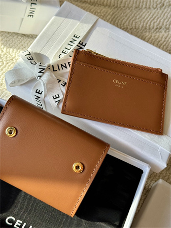 Ce**e compact wallet with coin triomphe in shiny calfskin