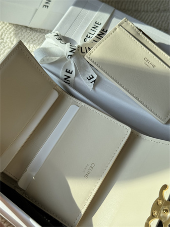 Ce**e compact wallet with coin triomphe in shiny calfskin