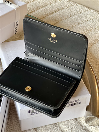 Ce**e triomphe compact wallet in shiny calfskin black