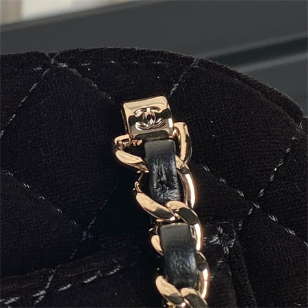 Ch*el clutch with chain woolen fabric gold tone metal black ap3354