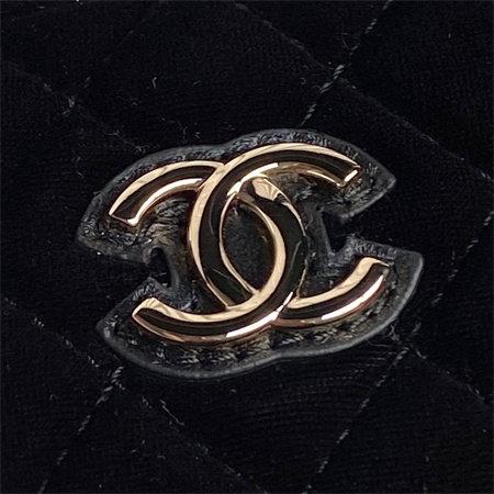 Ch*el clutch with chain woolen fabric gold tone metal black ap3354