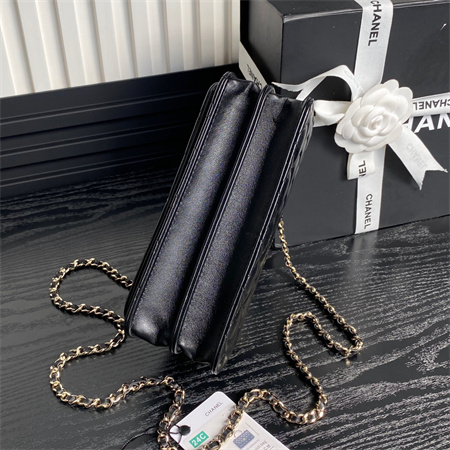 Ch*el clutch with chain lambskin gold tone metal black ap4184