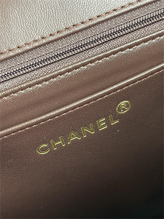 Ch*el vintage classic flap bag calfskin gold tone metal burgundy a2218