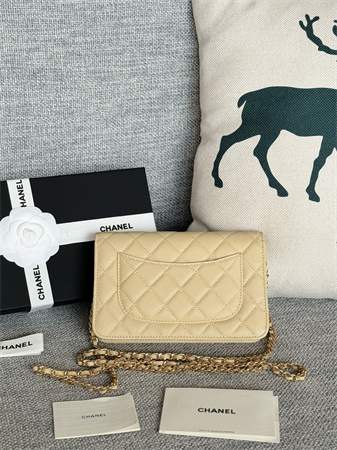 Ch*el wallet on chain grained calfskin gold tone metal beige ap0250