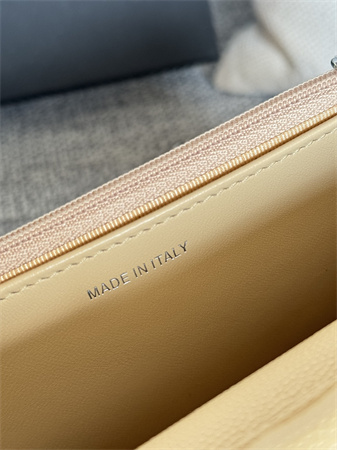 Ch*el wallet on chain grained calfskin silver tone metal beige ap0250