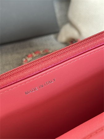 Ch*el wallet on chain grained calfskin silver tone metal pink ap0250