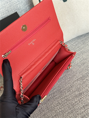Ch*el wallet on chain grained calfskin silver tone metal red ap0250