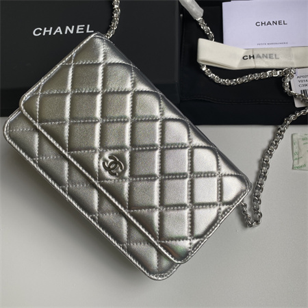 Ch*el wallet on chain lambskin silver tone metal silver ap0250