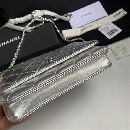 Ch*el wallet on chain lambskin silver tone metal silver ap0250