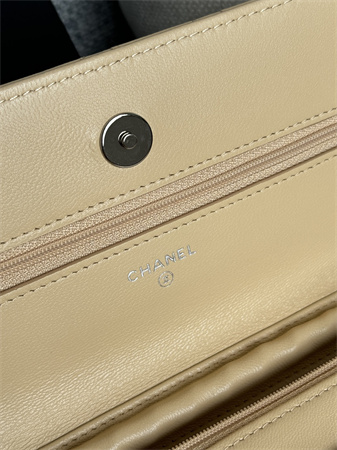 Ch*el wallet on chain lambskin silver tone metal beige ap0250