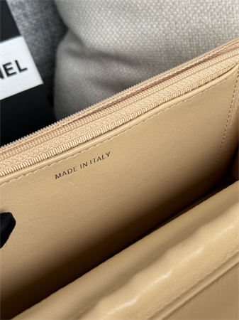 Ch*el wallet on chain lambskin silver tone metal beige ap0250