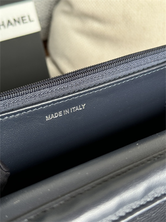 Ch*el wallet on chain lambskin silver tone metal navy ap0250