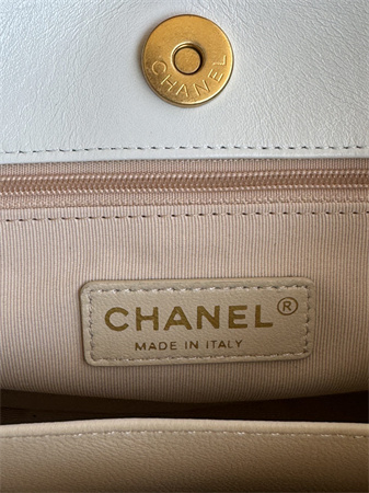 Ch*el hobo handbag shiny crumpled calfskin gold tone metal white as4322